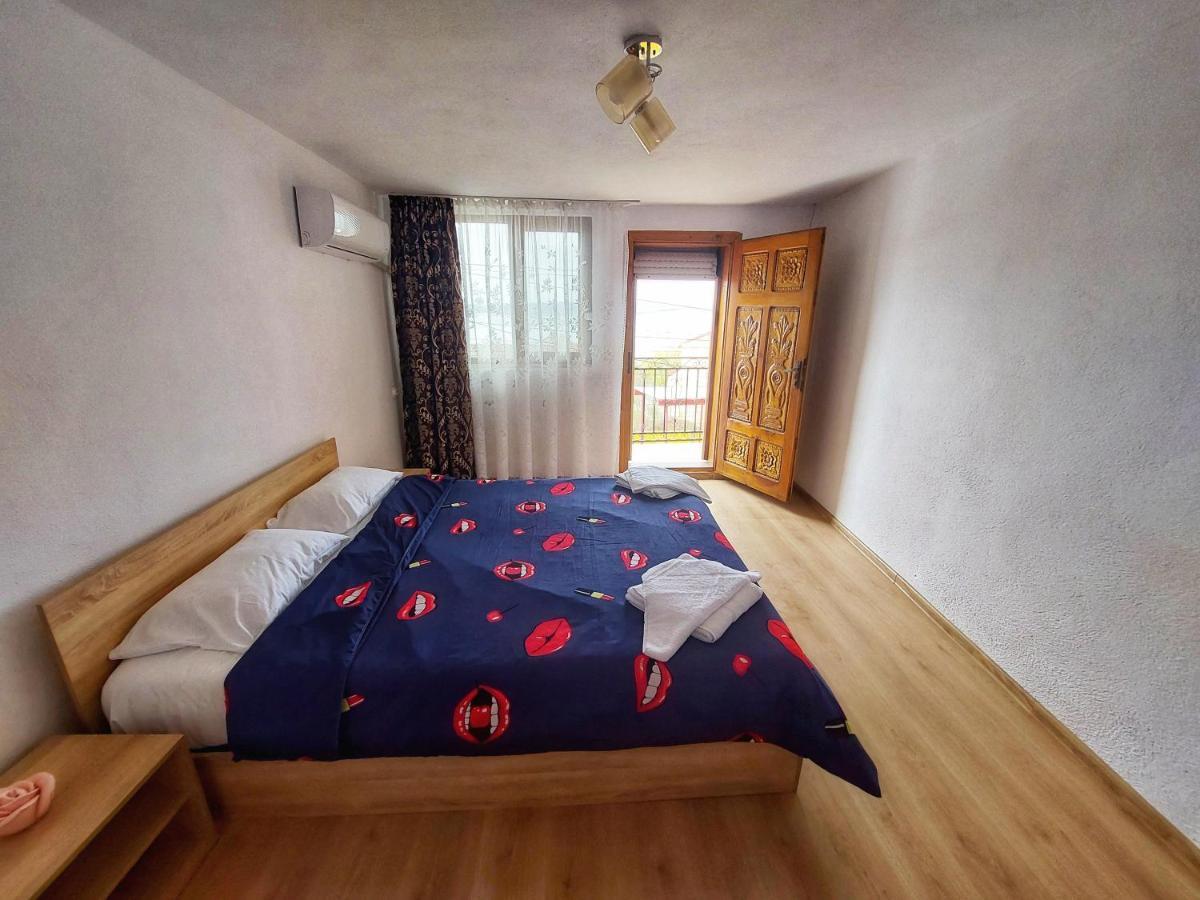 Casa De Vacanta Danube Moldova Noua Exterior foto